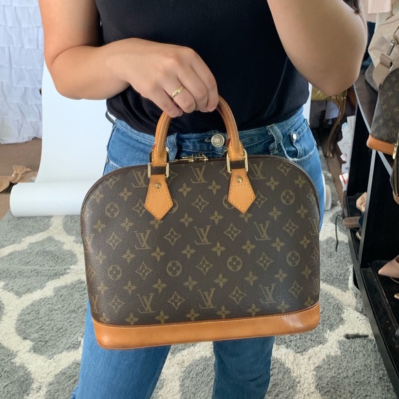 Louis Vuitton Handbags - 💘CUTE💘Louis Vuitton Alma